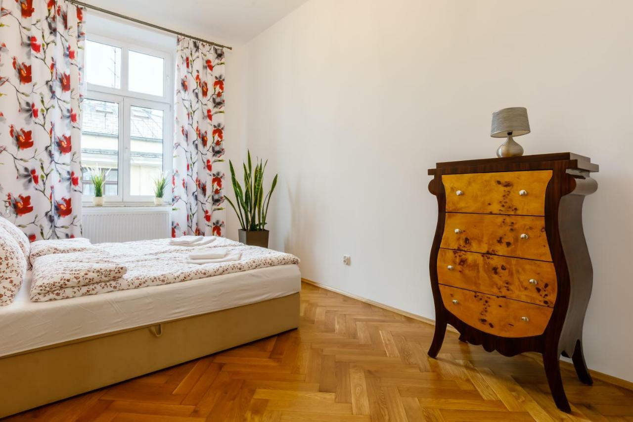 Ok Apartments Old Town Cracovia Esterno foto